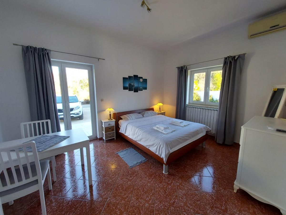 Soline Ada Apartment Pjescana Uvala Bagian luar foto