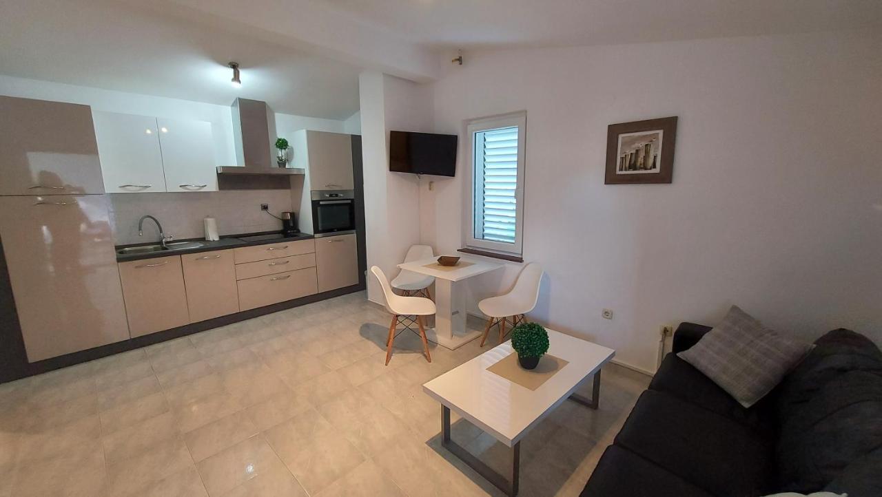 Soline Ada Apartment Pjescana Uvala Bagian luar foto