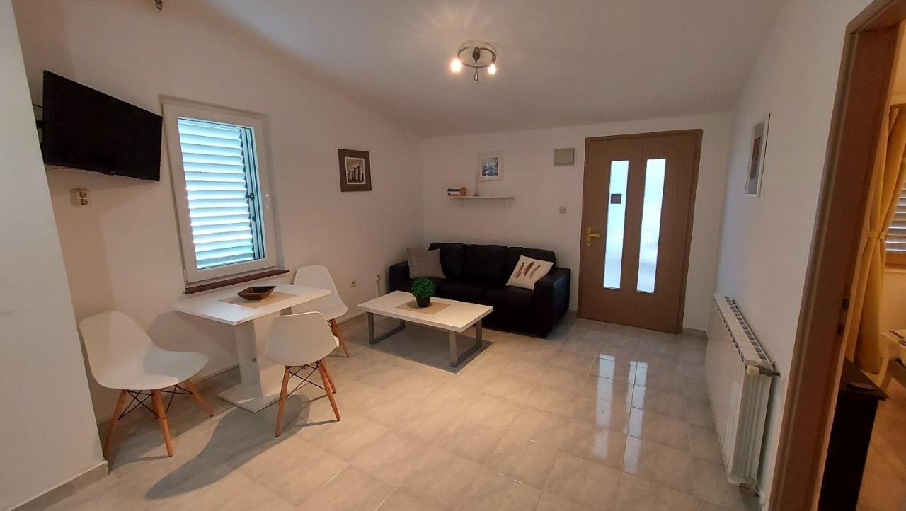 Soline Ada Apartment Pjescana Uvala Bagian luar foto