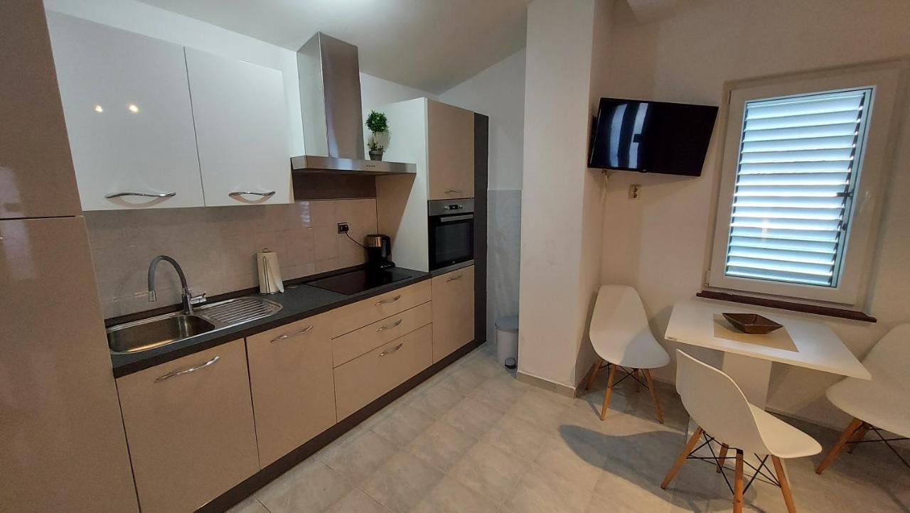 Soline Ada Apartment Pjescana Uvala Bagian luar foto