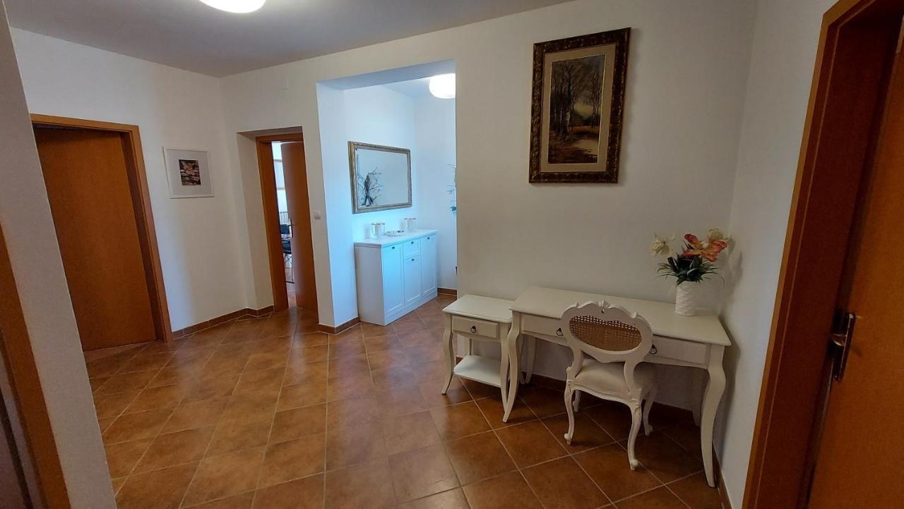 Soline Ada Apartment Pjescana Uvala Bagian luar foto