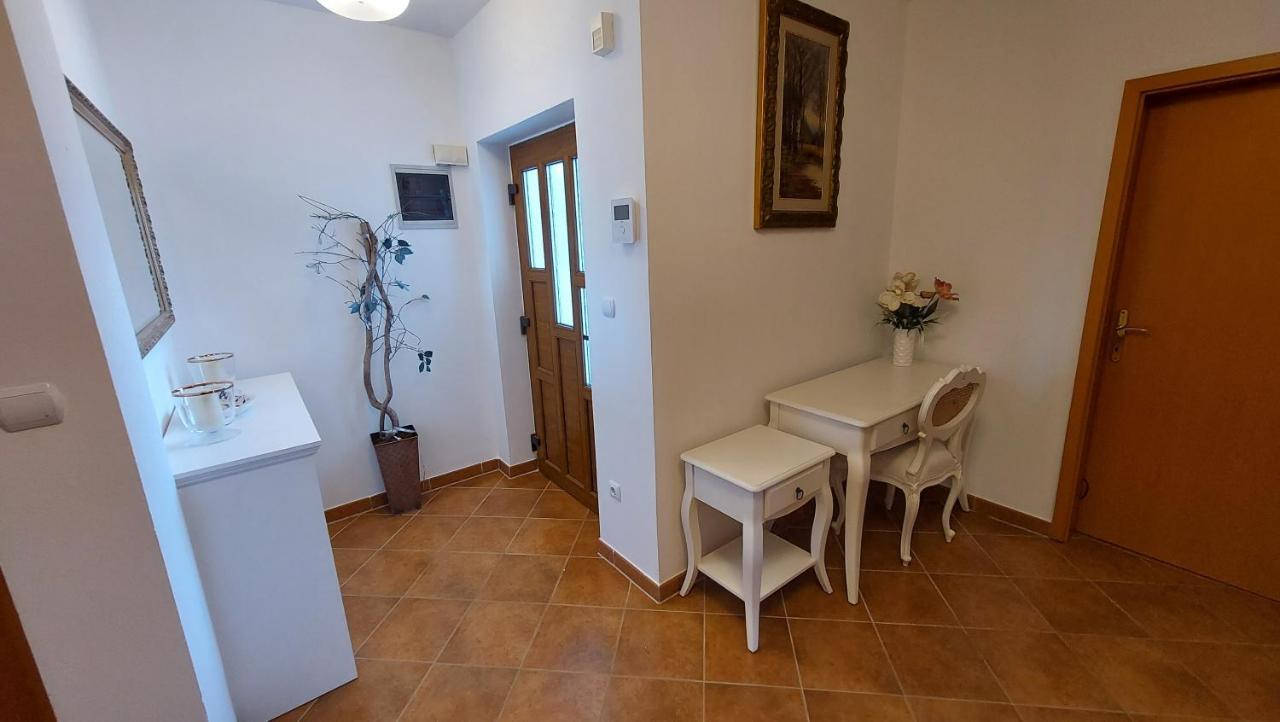 Soline Ada Apartment Pjescana Uvala Bagian luar foto