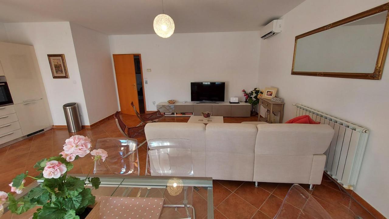 Soline Ada Apartment Pjescana Uvala Bagian luar foto
