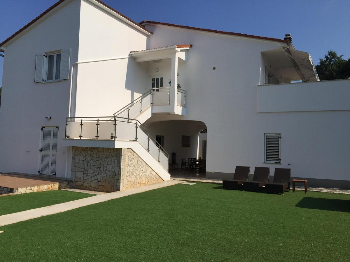 Soline Ada Apartment Pjescana Uvala Bagian luar foto