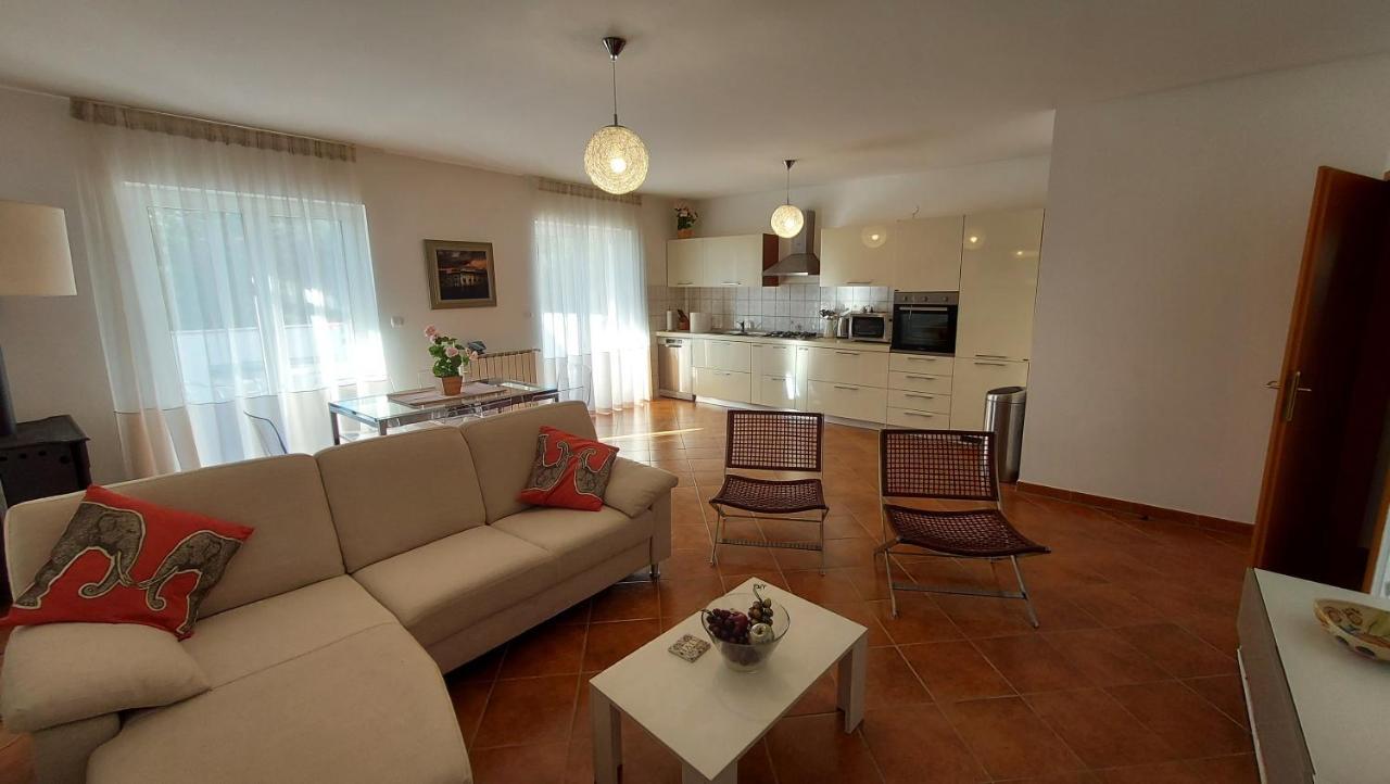 Soline Ada Apartment Pjescana Uvala Bagian luar foto