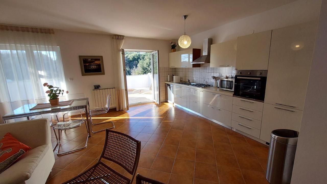 Soline Ada Apartment Pjescana Uvala Bagian luar foto